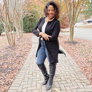 Meet your Posher, Dea